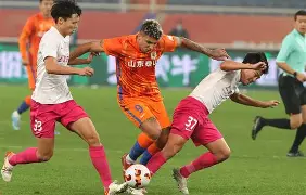 九游电脑版下载-加时末段山东泰山调整名单以备国王杯；门线救险环节打磨；目标明确；临场指挥获称赞的简单介绍