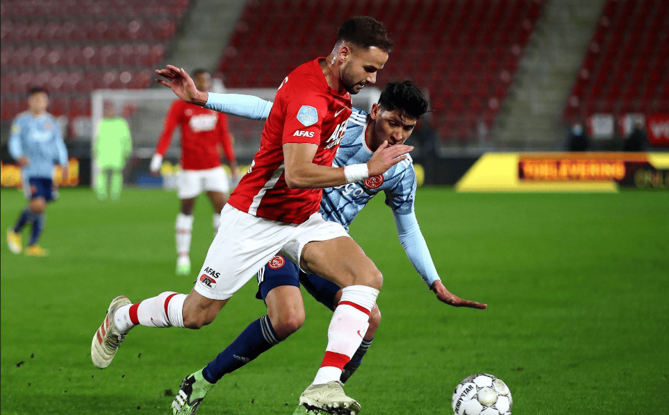 九游电脑版安装包-包含从勒沃库森完成体检备战国王杯到浓眉哥与50激战法国队分钟，阿贾克斯围绕欧超杯状态回暖的词条